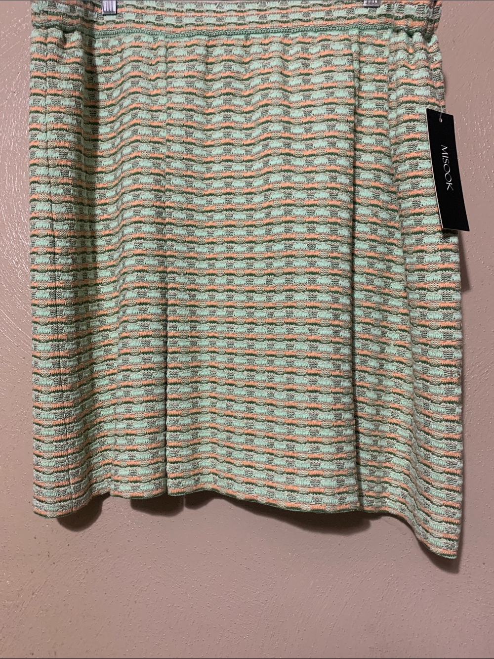 Misook size XL Mint and Peach Textured Knit Skirt, Pleated Center NWT